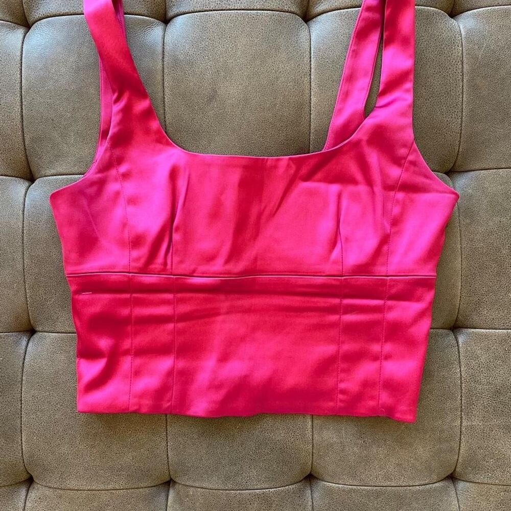 Aritzia Women's White and Pink Crop-top